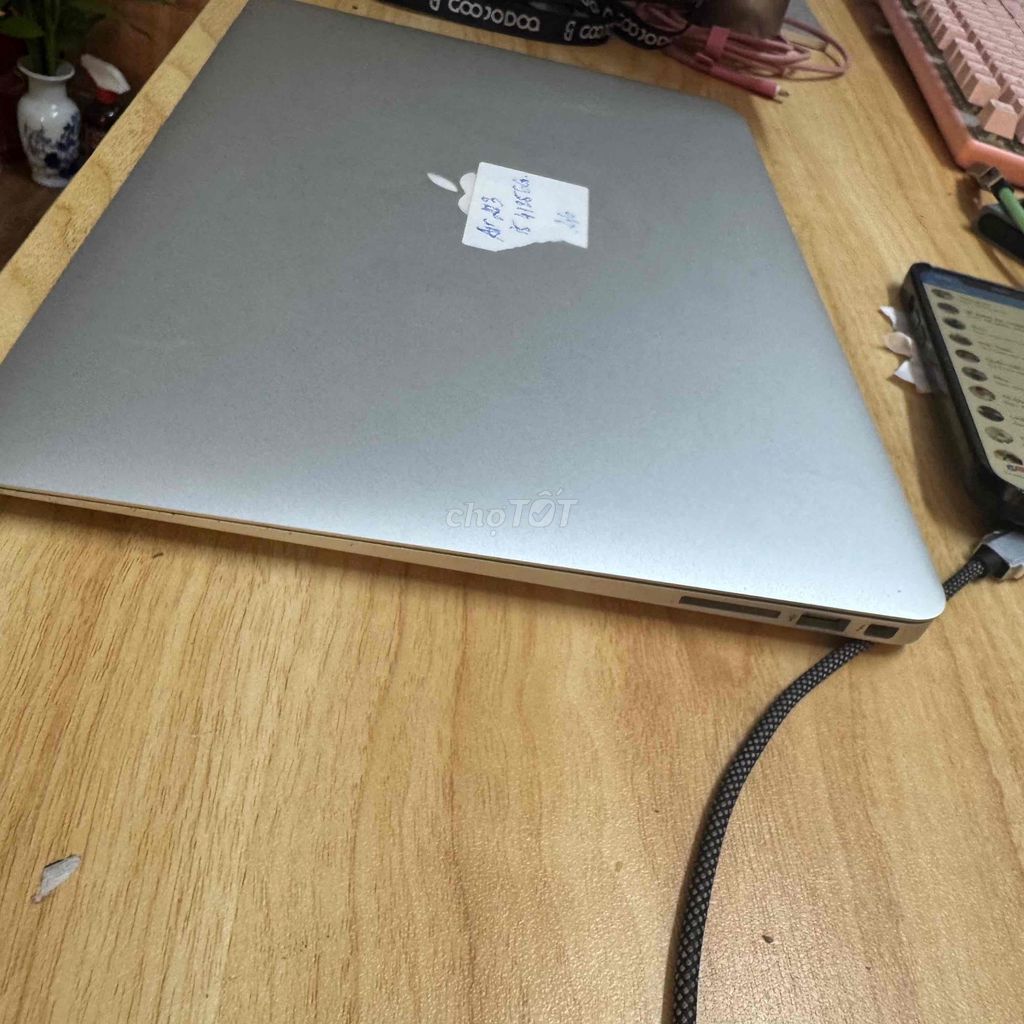 MacBook Air 13” 2013 i5/4g128g bh 1 tháng. Mua bán Laptop tại Quận 3 Tp Hồ Chí Minh được đăng bởi Phúc Nguyễn hình 1
