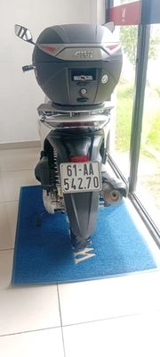 Thùng xe máy Givi C30NTL Đen 30L