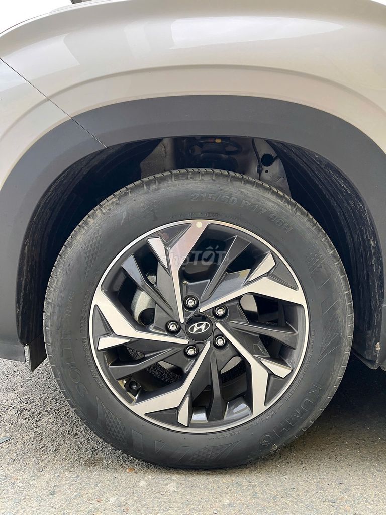 Hyundai Creta 2023 Trắng 28.000 km. Mua bán Ô tô tại Quận 1 Tp Hồ Chí Minh được đăng bởi TÂN TỨ QUÝ hình 5