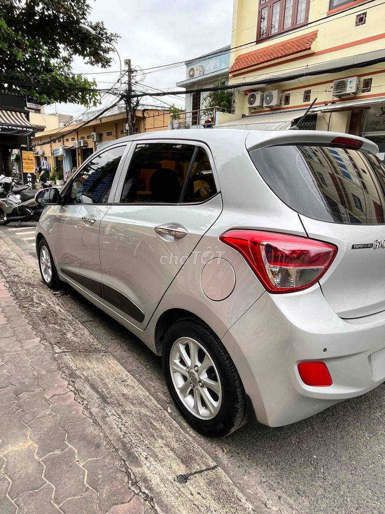 Hyundai i10 Bạc Số sàn 90000 km. Mua bán Ô tô tại Thành phố Thủ Đức Tp Hồ Chí Minh được đăng bởi Ha Nguyen hình 5