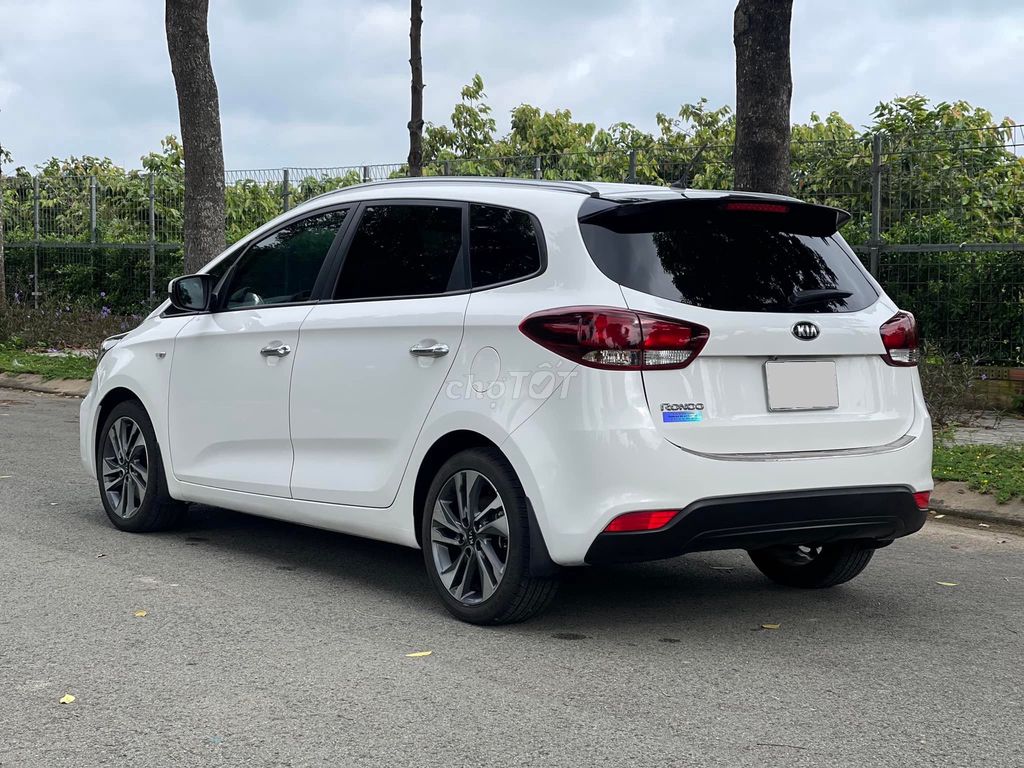 Kia Rondo 2019 số sàn màu trắng. Mua bán Ô tô tại Quận Gò Vấp Tp Hồ Chí Minh được đăng bởi Xuân Trường hình 4