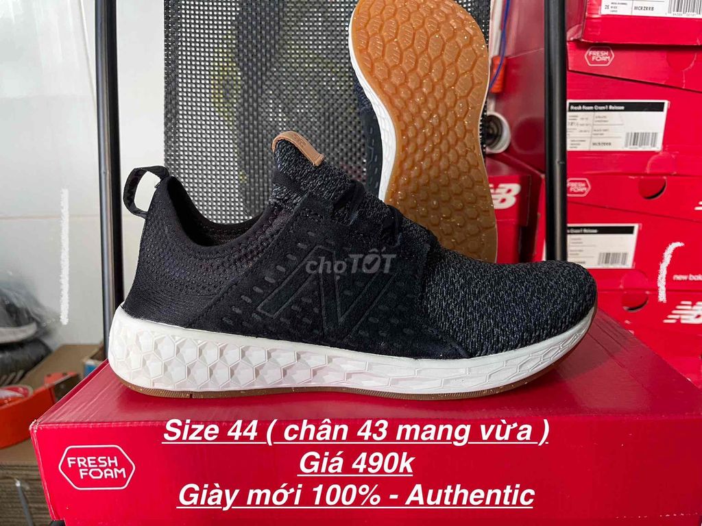 giày chạy bộ New Balance - size 44 ( Fit chân 43 )