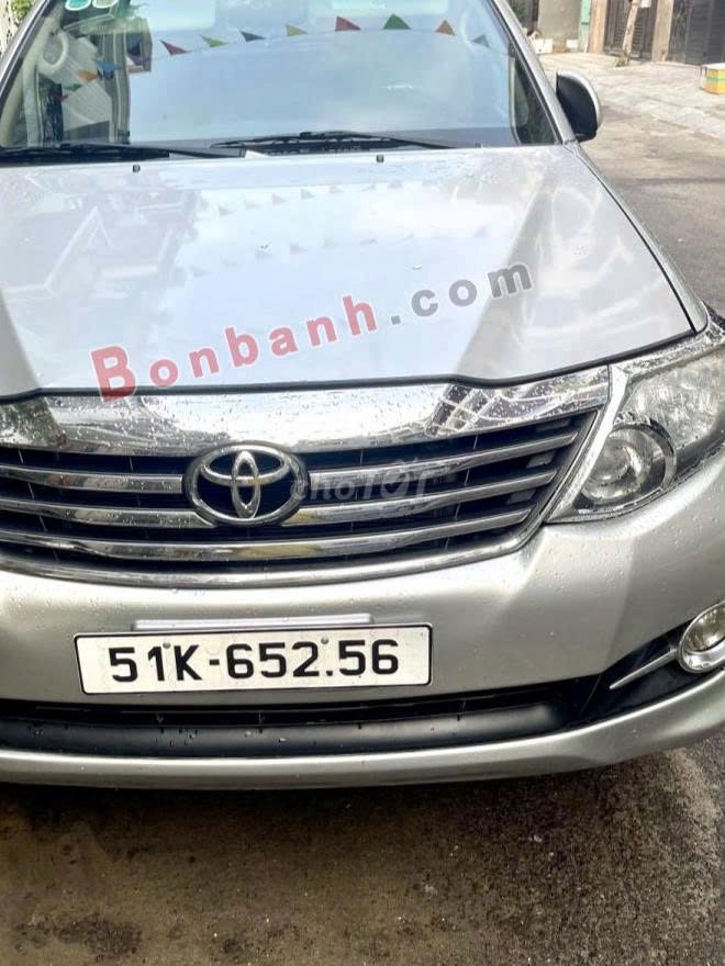 Toyota Fortuner 2.7V 4x2 AT 2015 Màu bạc. Mua bán Ô tô tại Quận 12 Tp Hồ Chí Minh được đăng bởi Nguyễn hoàng hình 2