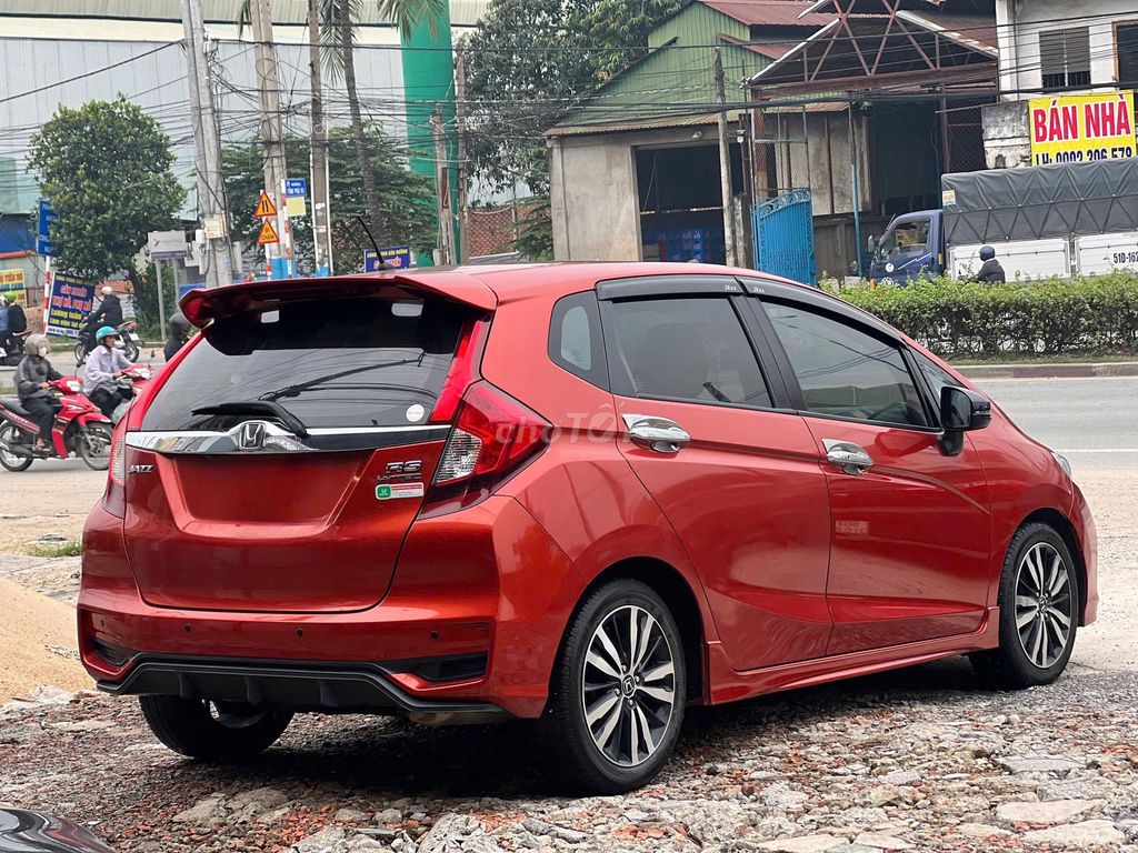 Jazz 2019 bản RS TRÙM MỀN ít đi bao check hãng. Mua bán Ô tô tại Thành phố Thủ Đức Tp Hồ Chí Minh được đăng bởi Thái Phạm hình 4