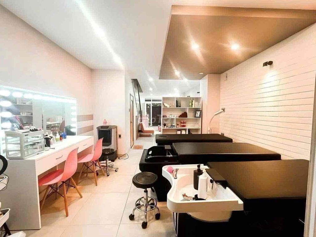 Nhà Mặt Tiền Ngay Chợ Bình Chánh sổ hồng riêng. Mua bán nhà ở tại Huyện Bình Chánh Tp Hồ Chí Minh được đăng bởi huỳnh mỹ chi hình 3
