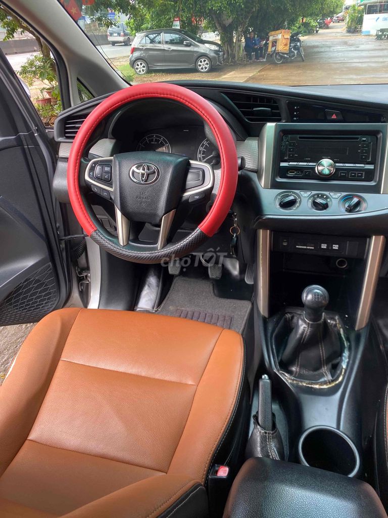 Toyota Innova 2017 2.0E - 138000 km. Mua bán Ô tô tại Thành phố Long Khánh Đồng Nai được đăng bởi Mr hiếu hình 6
