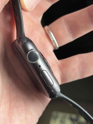 apple watch 6 44 mm. Mua bán Thiết bị đeo thông minh tại Quận Ngũ Hành Sơn Đà Nẵng được đăng bởi Andrei