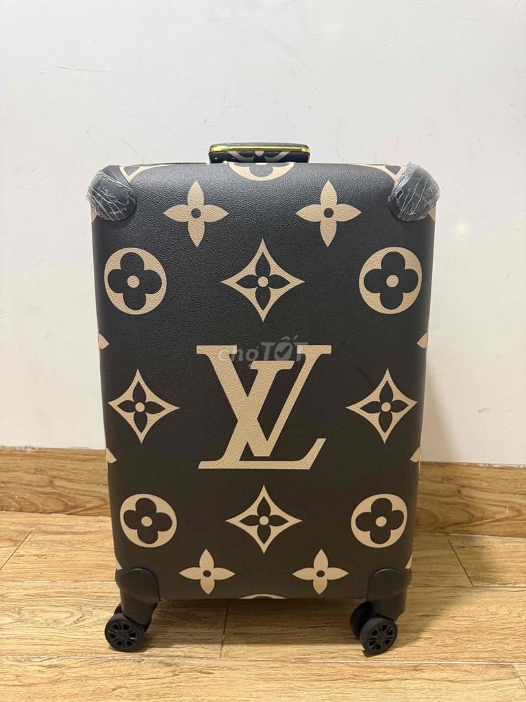 Vali kéo Louis Vuitton size 24 Da Nâu. Mua bán Túi xách tại Quận Đống Đa Hà Nội được đăng bởi Hoa Mẫu Đơn hình 1