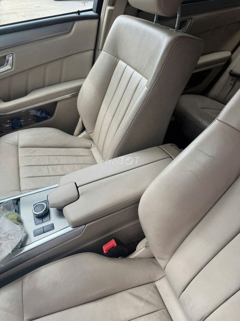 Mercedes Benz E Class 2015 E200 - 70000 km. Mua bán Ô tô tại Thành phố Thủ Đức Tp Hồ Chí Minh được đăng bởi Phạm Thị Xuân Mai hình 9