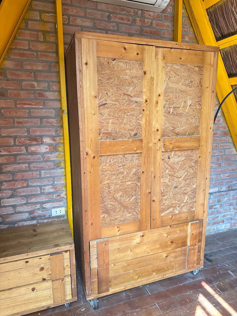 Tủ quần áo Gỗ Nâu. Mua bán Tủ, kệ gia đình tại Quận Tây Hồ Hà Nội được đăng bởi Nguyễn trung Vinh  hình 1