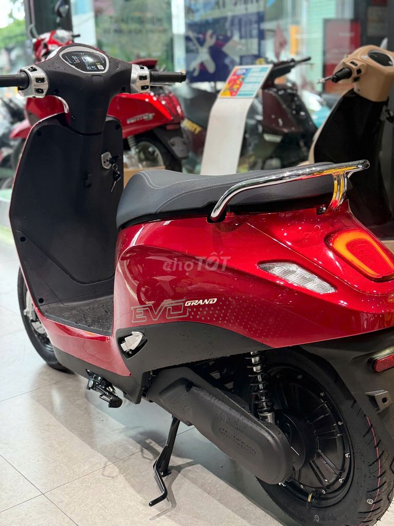 VINFAST EVO GRAND - 1 lần sạc chạy đến 170km 2 PIN. Mua bán Xe máy tại Quận 6 Tp Hồ Chí Minh được đăng bởi VinFast Giải Pháp Việt hình 5