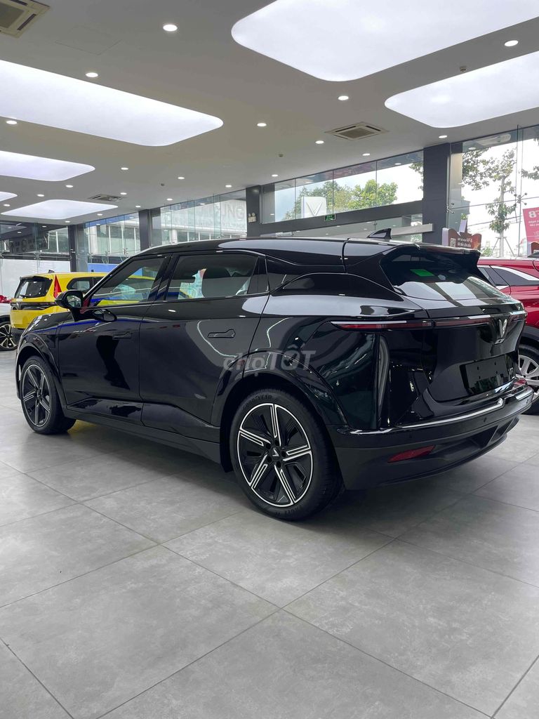 VinFast VF7 2025 xe sẵn, lãi suất từ 4.8%/3năm. Mua bán Ô tô tại Quận 12 Tp Hồ Chí Minh được đăng bởi Vinfast Phan Trọng Tuệ Q12 hình 3