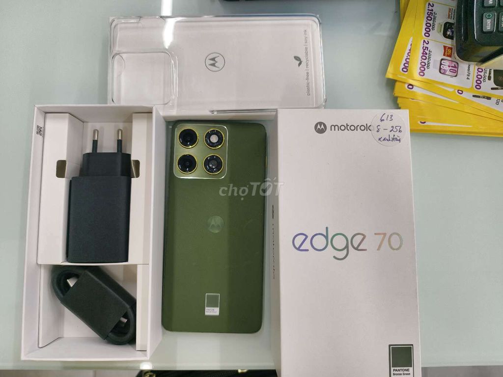 Motorola Edge 70 8GB/256GB Xanh bộ đội. Mua bán Điện thoại tại Quận Bình Thuỷ Cần Thơ được đăng bởi lê Tấn Hưng hình 1