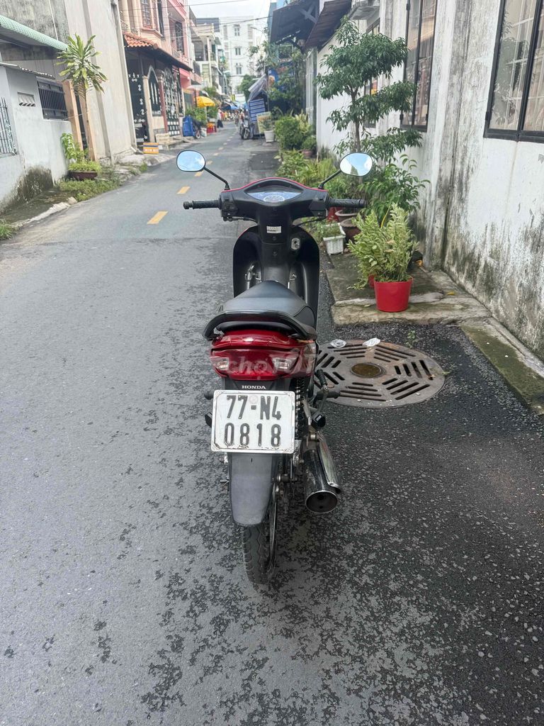 Honda Wave красный, полуавтомат