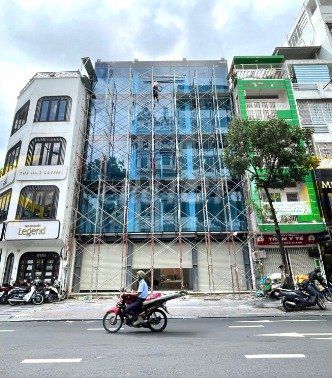 Cho thuê nhà MẶT TIỀN 188 Lý Tự Trọng Gần Ngã Tư Lê Thánh Tôn ,Q1