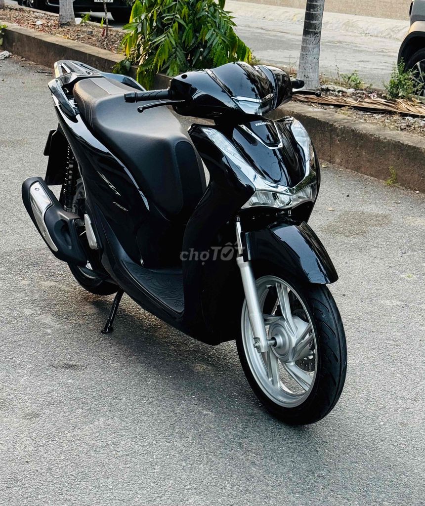 Honda SH 150i ABS 2021 Черный, почти новый, 1 владелец