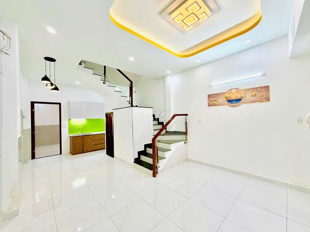 Giảm 1 Tỷ! - Bán nhanh nhà đẹp 2 tầng 60m2 - Khu công viên Tầm Vu