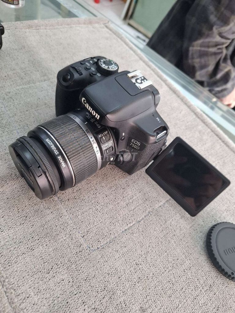 Canon 750d 18-55m. Tối nhẹ màng