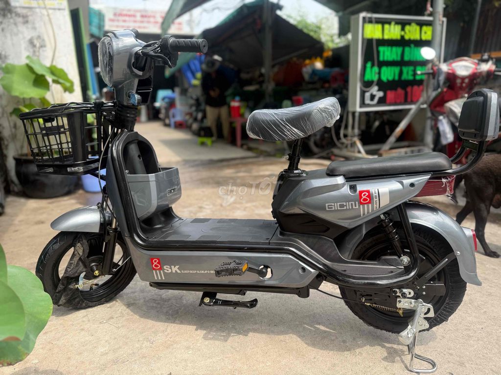 SKY 8 MỚI 100% BH 1 NĂM ĐỦ MÀU. Mua bán Xe điện tại Quận Bình Thạnh Tp Hồ Chí Minh được đăng bởi XE ĐIỆN GIÁ KHO hình 4
