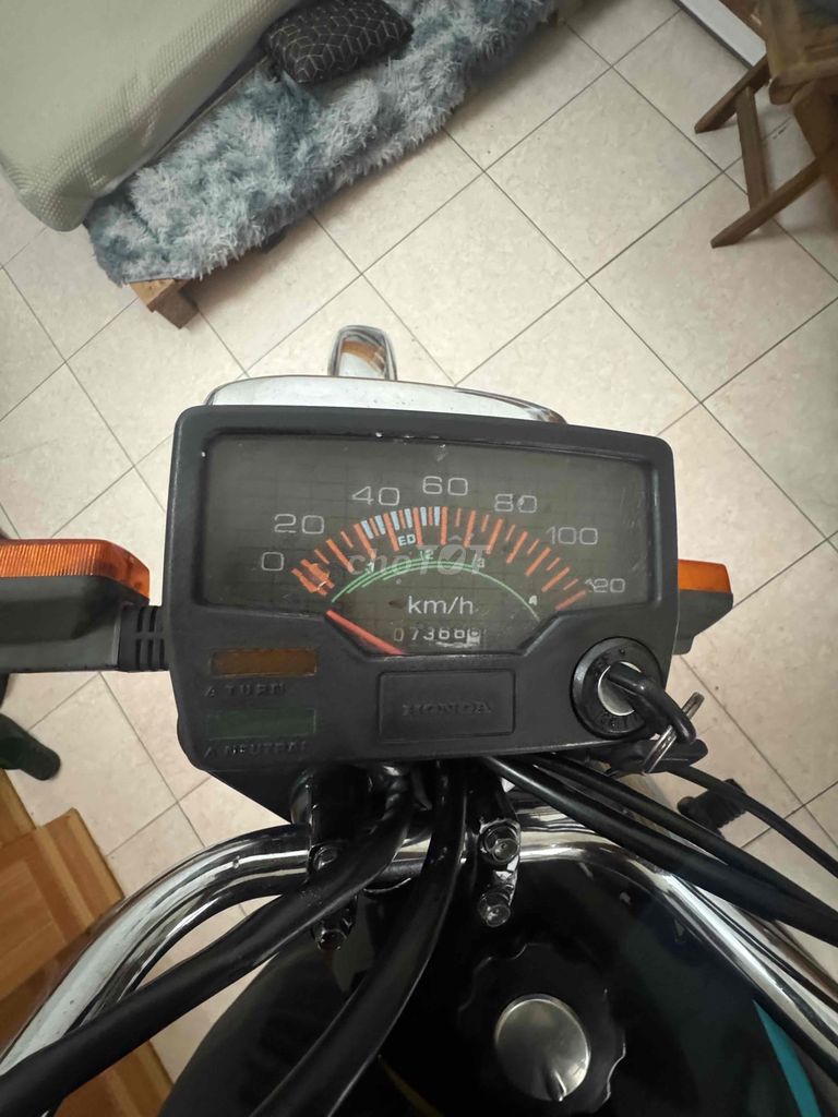 win 100. Mua bán Xe máy tại Quận Long Biên Hà Nội được đăng bởi dương  hình 6