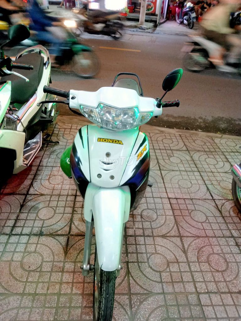 Xe dành cho mấy anh em dùng để đi làm nhé. Mua bán Xe máy tại Quận Tân Bình Tp Hồ Chí Minh được đăng bởi Hoàng Nguyen hình 2