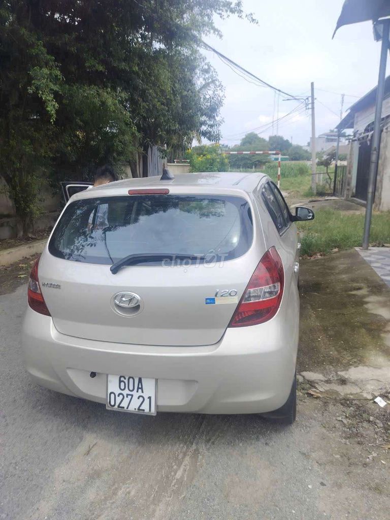 Hyundai i20 2011 5 chỗ Số sàn. Mua bán Ô tô tại Thành phố Thủ Dầu Một Bình Dương được đăng bởi anh tú hình 3