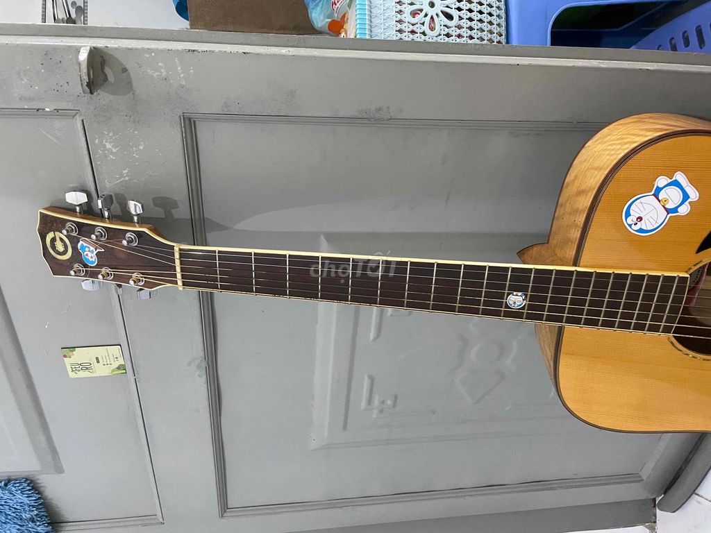 đàn guitar