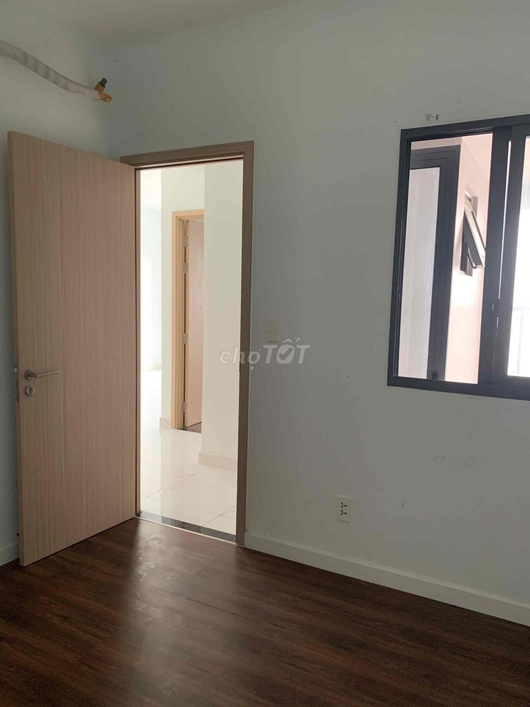 Hàng Hiếm Cho Thuê 2Pn 2Wc Ban Công + Logia Lovera Vista