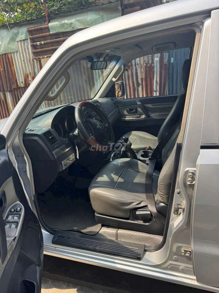 Mitsubishi bajero 2009 tải 300kg 5 người xe zin. Mua bán Ô tô tại Quận Bình Tân Tp Hồ Chí Minh được đăng bởi thành tâm  hình 6