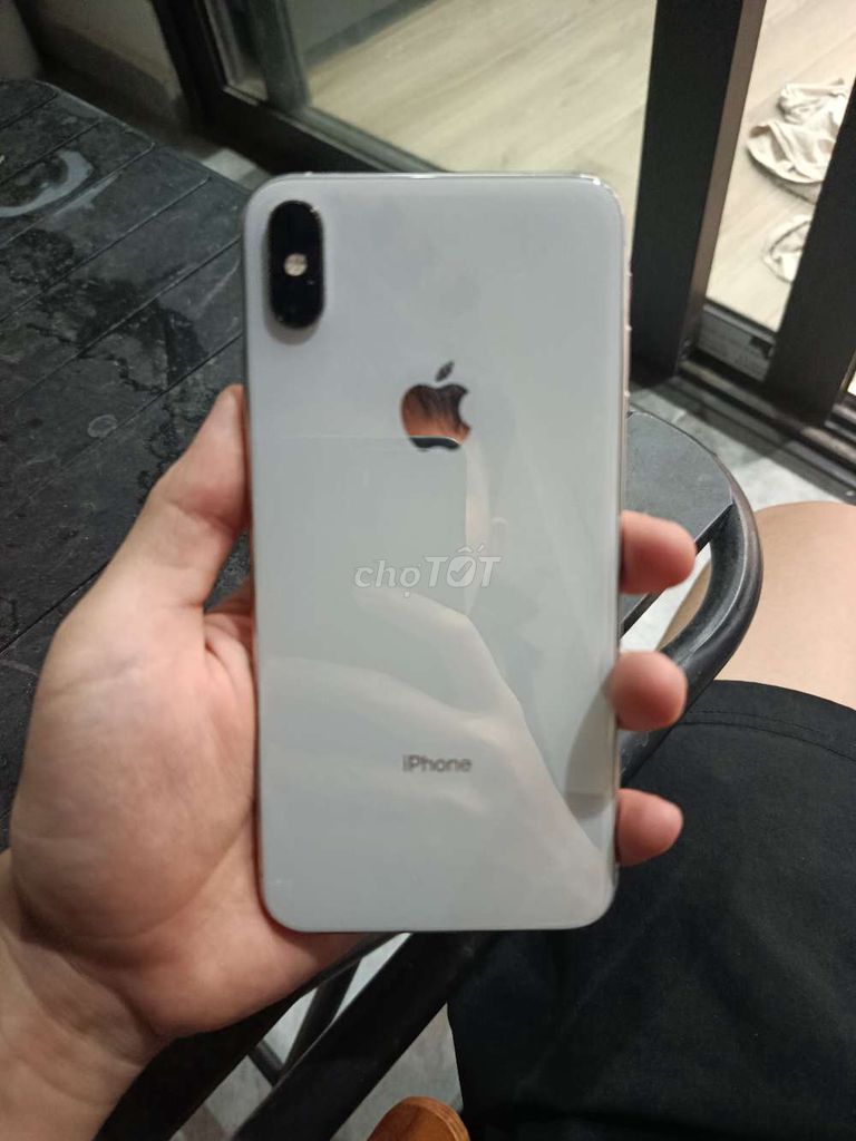 iPhone XS Max 64GB Bạc Quốc tế. Mua bán Điện thoại tại Quận Thanh Xuân Hà Nội được đăng bởi Trương Nhất Tam hình 1