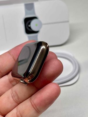 Apple Watch series 5/40 thép gold. Mua bán Thiết bị đeo thông minh tại Quận Hoàng Mai Hà Nội được đăng bởi P Watch