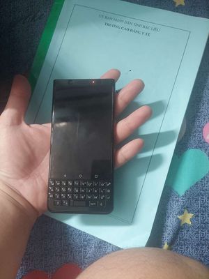 Blackberry keyone black