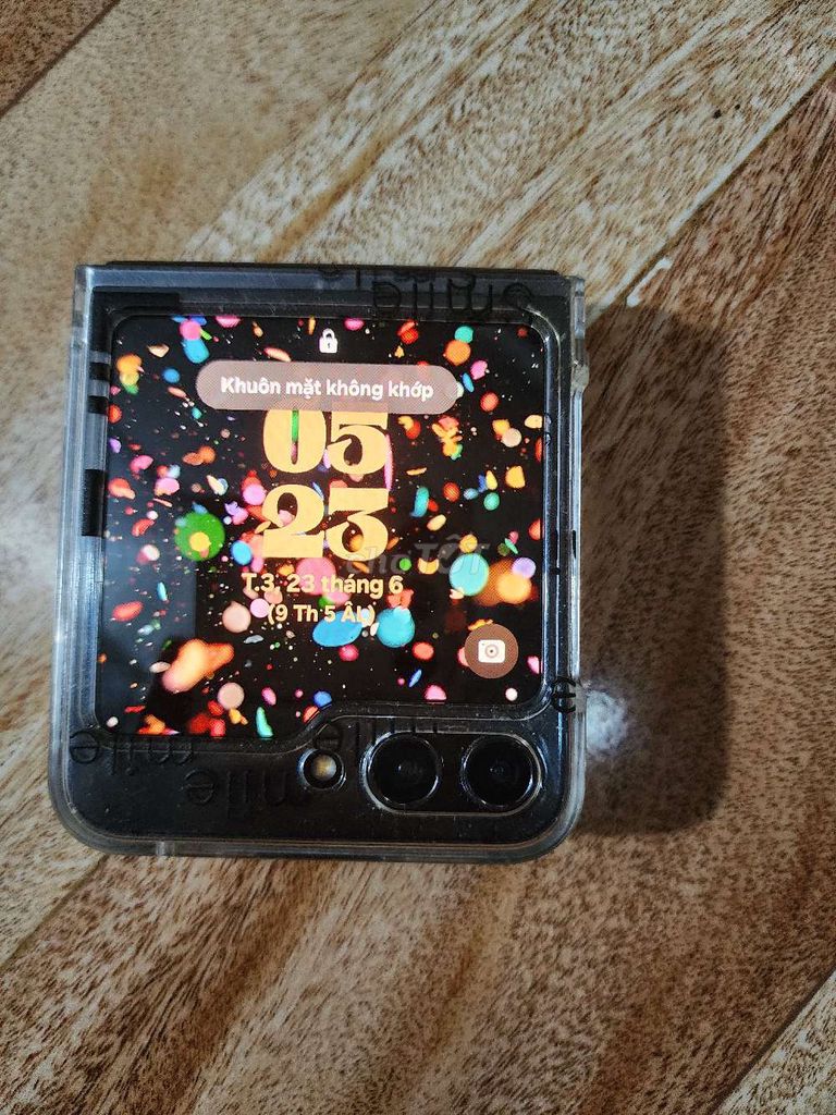 Samsung Galaxy Z Flip 5 256GB Đã qua sử dụng. Mua bán Điện thoại tại Thành phố Buôn Ma Thuột Đắk Lắk được đăng bởi MINH QUÂN  hình 1