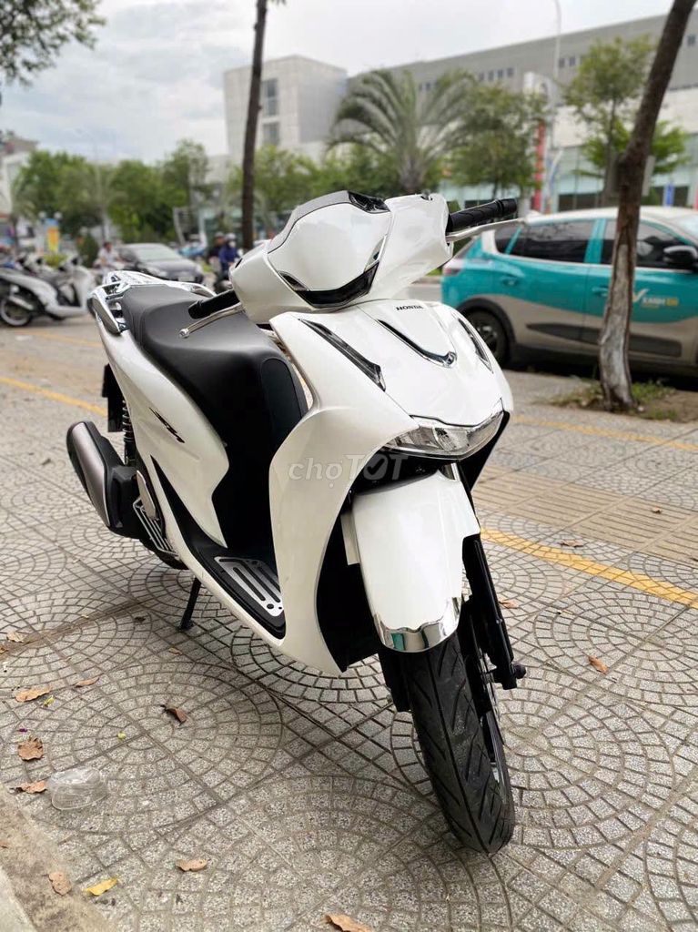 Honda SH 2026 Trắng, siêu mới máy rin chạy êm