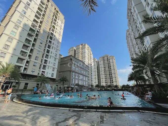 CĂN HỘ PENTHOUSE BLOCK D2 – BAN CÔNG ĐÔNG NAM