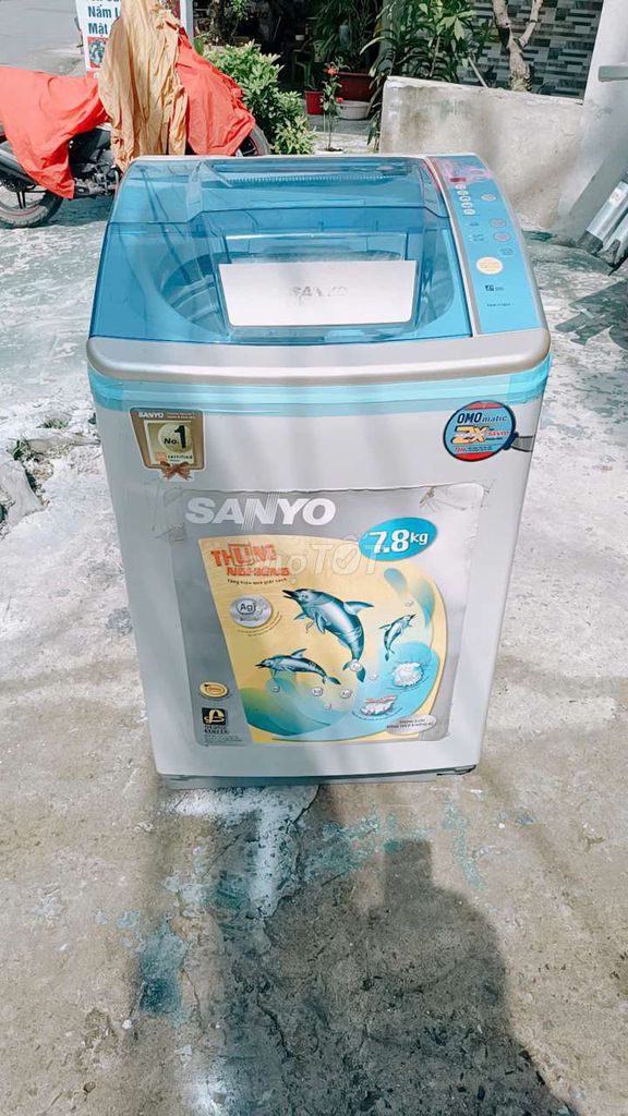 Máy giặt Sanyo 7,8kg zin êm giặt tốt