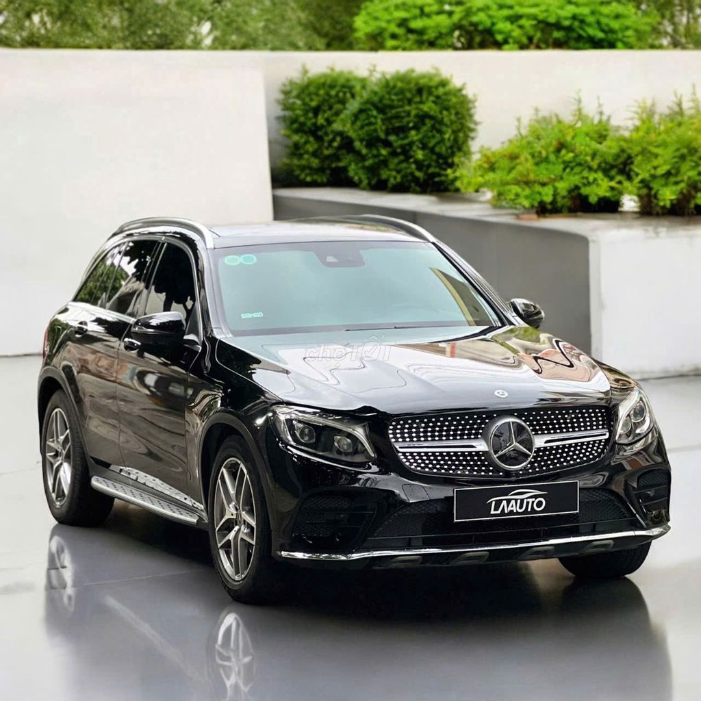 Mercedes GLC300 2019 - 299TR NHẬN XE