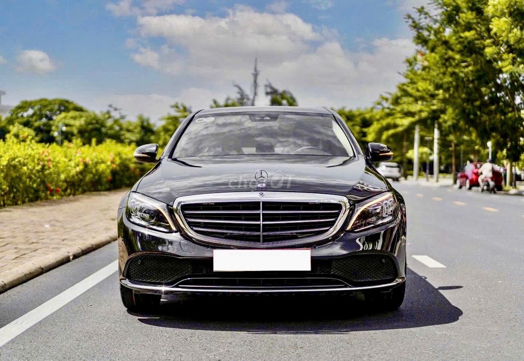 Mercedes C200 Exclusive 2019 - sang trọng lịch lãm. Mua bán Ô tô tại Quận Gò Vấp Tp Hồ Chí Minh được đăng bởi Trường Nguyễn Xe Sang hình 2