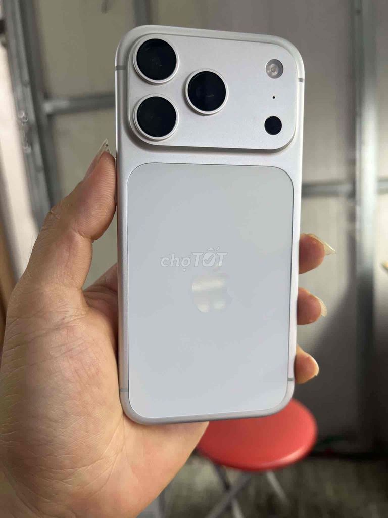 Apple iPhone 17 Pro 256GB Bạc màn hx nét đẹp. Mua bán Điện thoại tại Quận Đống Đa Hà Nội được đăng bởi kim hình 1