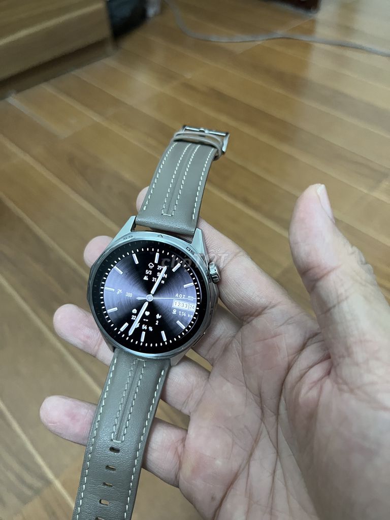 Huawei GT 6 46mm Xám Dây da. Mua bán Thiết bị đeo thông minh tại Quận Hà Đông Hà Nội được đăng bởi thanh tran hình 1