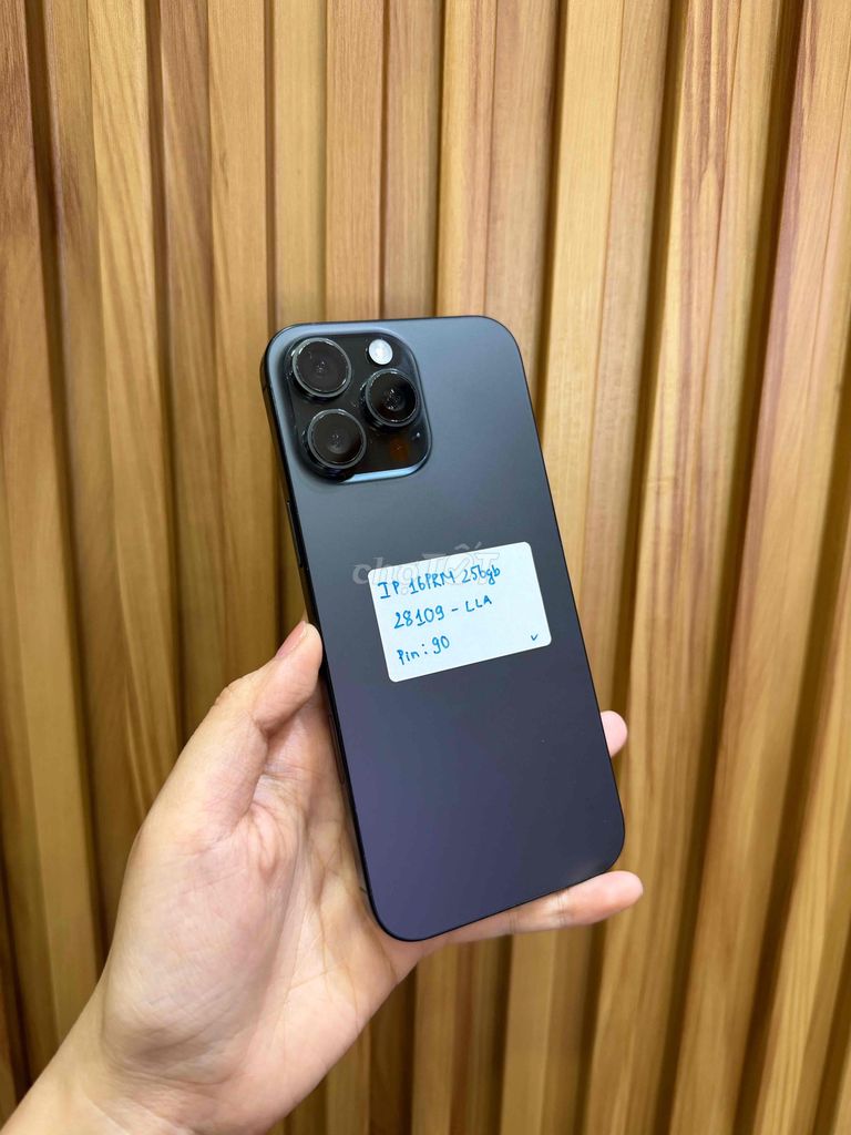 iPhone 16 Pro Max 256GB quốc tế. Mua bán Điện thoại tại Quận 10 Tp Hồ Chí Minh được đăng bởi Đăng Sơn Store hình 1