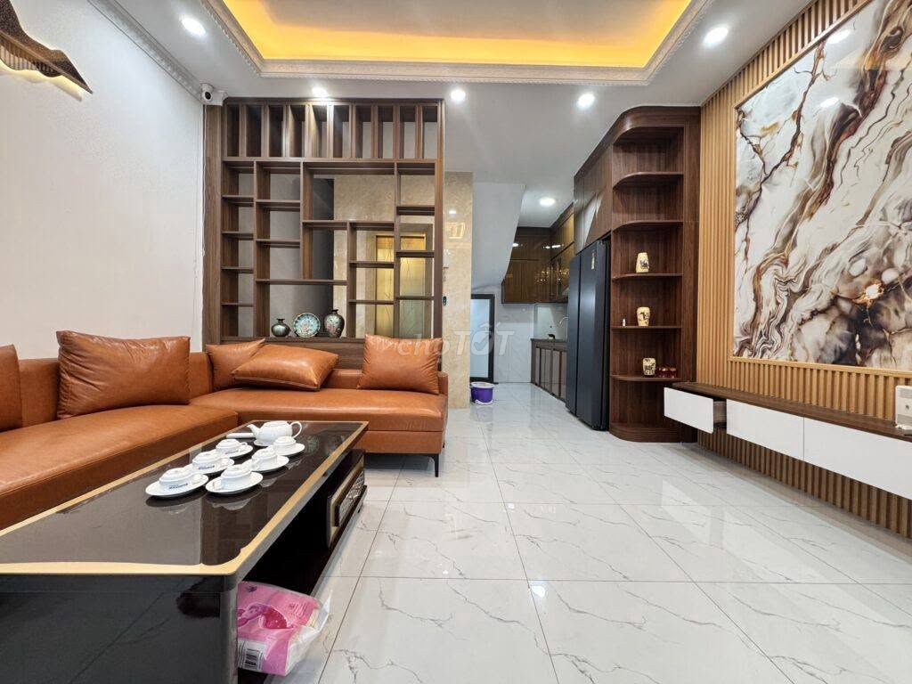 Cho thuê nhà nguyên căn Nam Dư có thang máy - ảnh 3