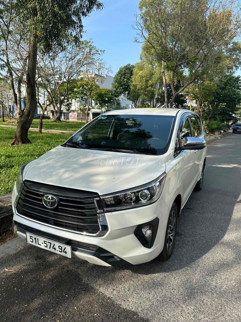 Toyota Innova 2020 2.0G - 36000 km màu trắng Ngọc