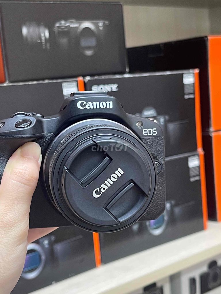 Máy ảnh Canon EOS R50 Đen. Mua bán Máy ảnh, Máy quay tại Quận Đống Đa Hà Nội được đăng bởi Phạm Thị Hương hình 1