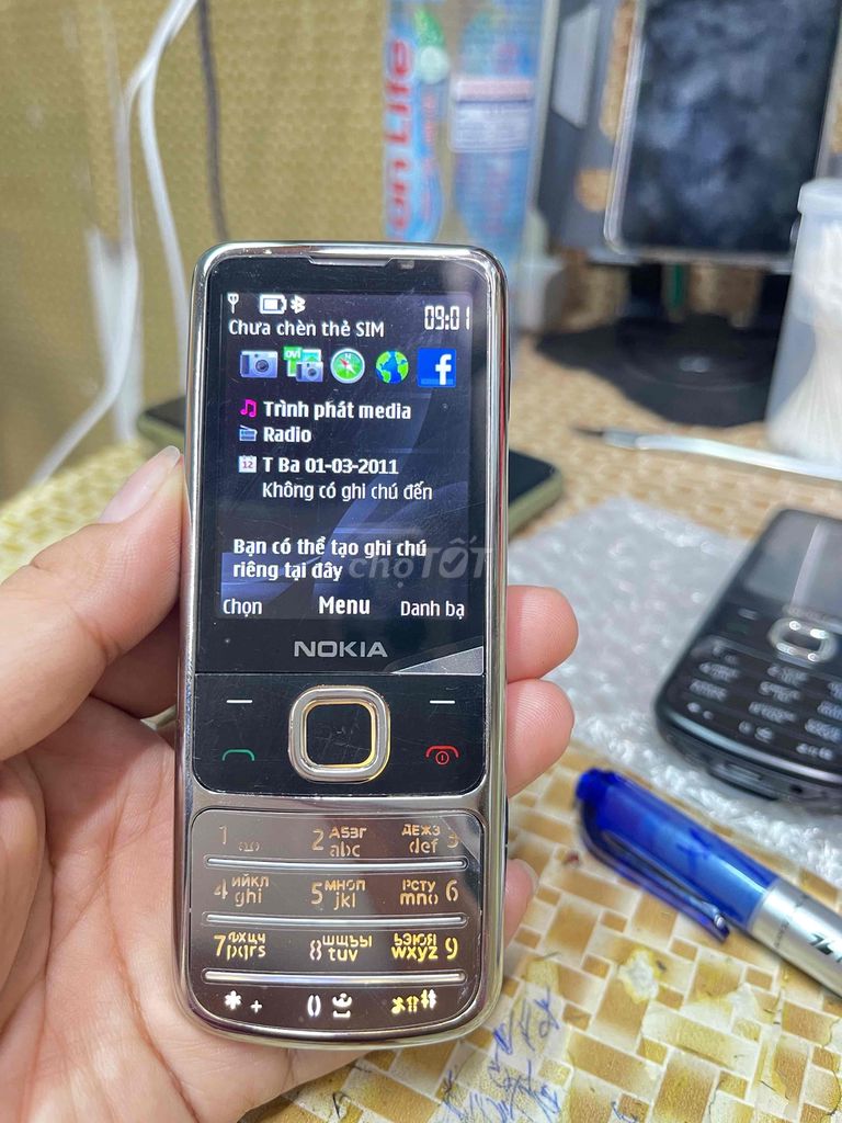 Nokia 6700 classic  chính hãng đẹp leng keng.