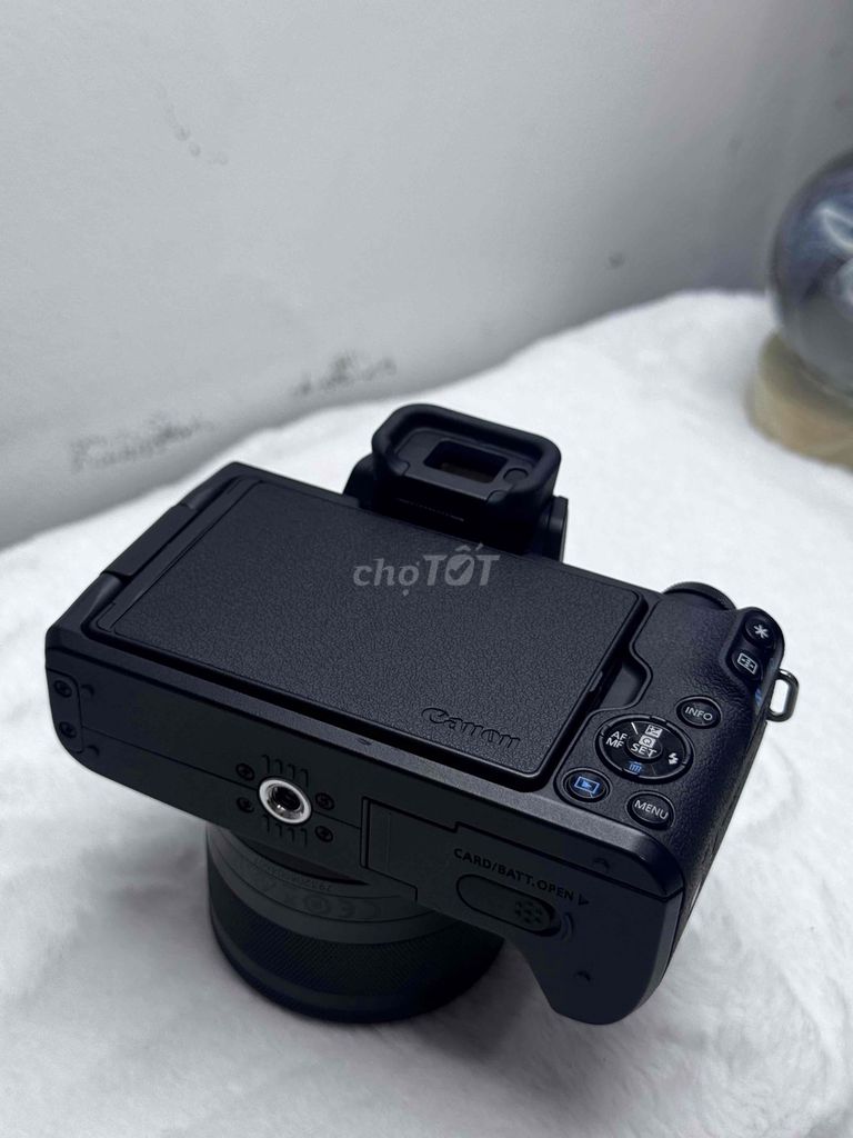Máy ảnh Canon EOS M50 Đen. Mua bán Máy ảnh, Máy quay tại Quận 3 Tp Hồ Chí Minh được đăng bởi Lê Nhung hình 1