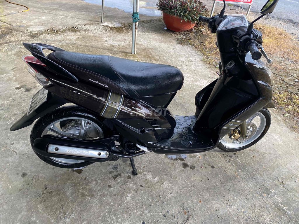 xe tay ga yamaha mio nhỏ giá 3t9còn đẹp ít đi 😘😘😘. Mua bán Xe máy tại Thành phố Cao Lãnh Đồng Tháp được đăng bởi Khang Mobile hình 1