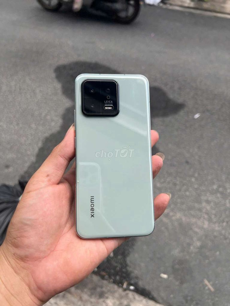Xiaomi 13 quoc tế  12/256GB Xanh 98%. Mua bán Điện thoại tại Quận 12 Tp Hồ Chí Minh được đăng bởi Hoàng hình 1