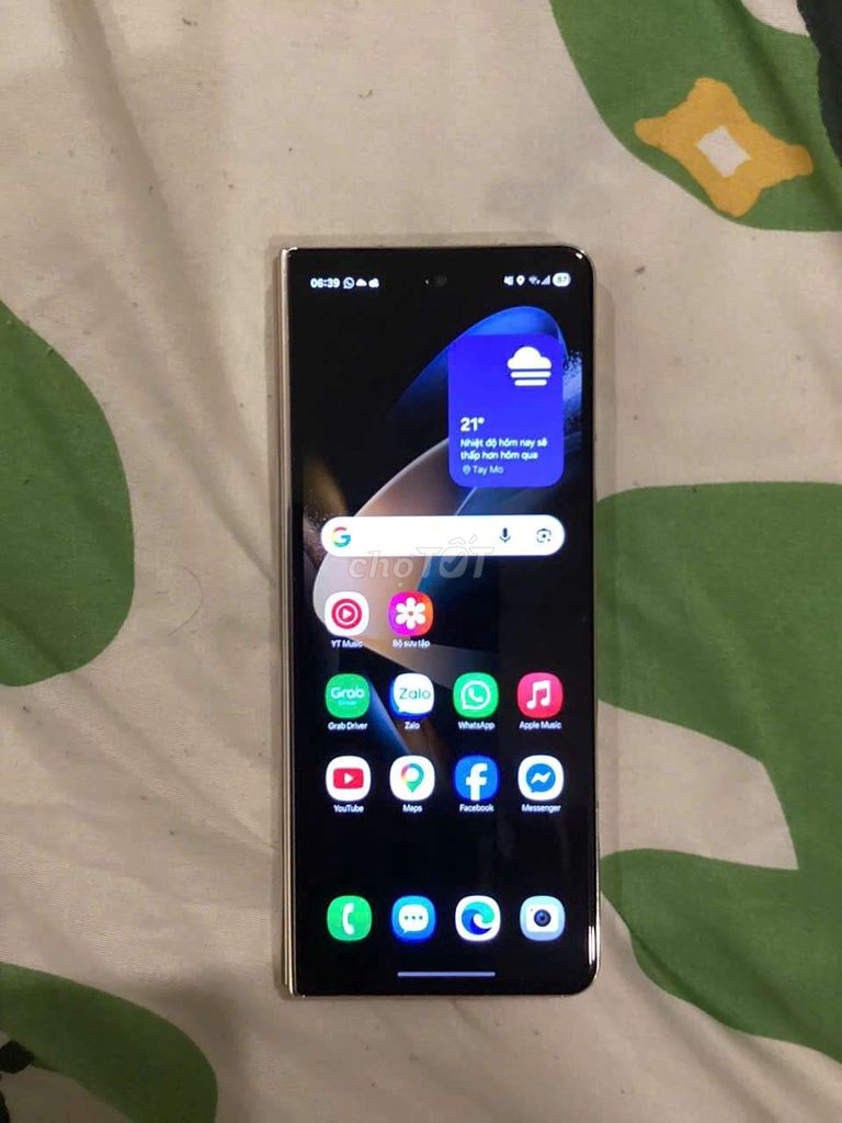 Samsung Galaxy Z Fold4 256GB Vàng kem. Mua bán Điện thoại tại Quận Cầu Giấy Hà Nội được đăng bởi Hải Huân hình 1
