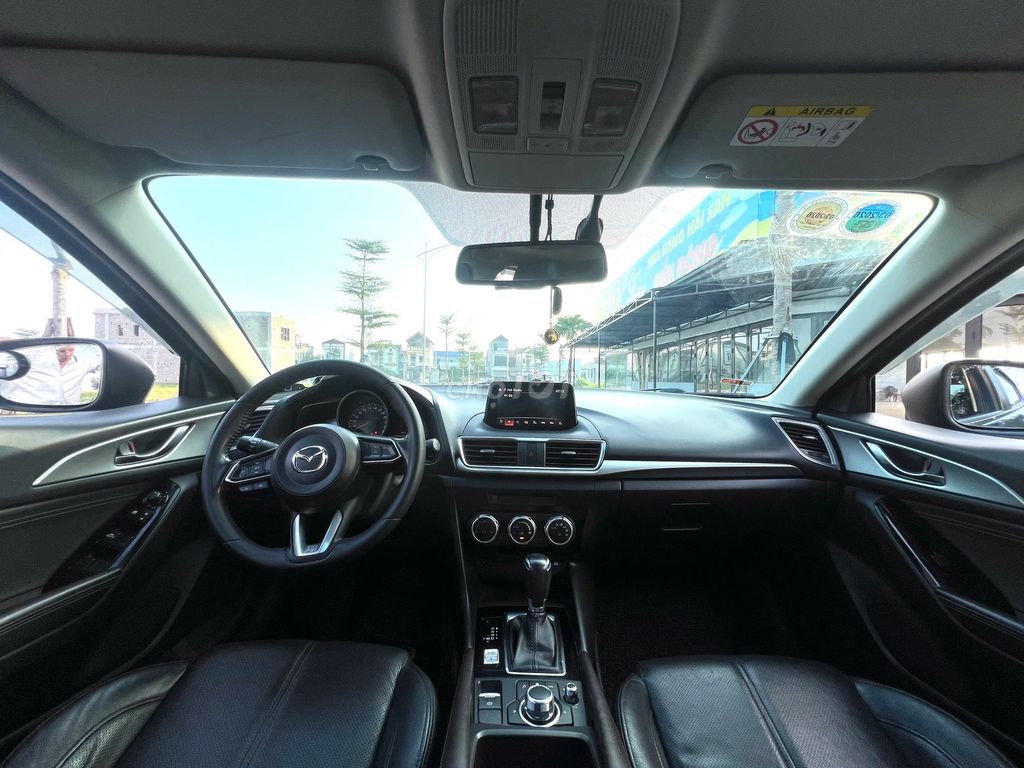 Mazda 3 hatchback 2018, trẻ trung, đi ít, giá tốt. Mua bán Ô tô tại Quận Long Biên Hà Nội được đăng bởi Long Biên Cars hình 19